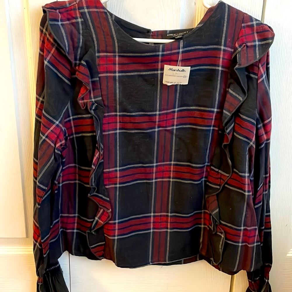 Romeo + Juliet Couture long sleeve dress shirt size L brand new with tags !